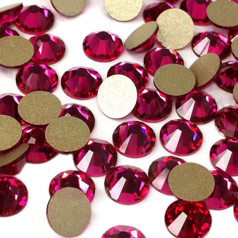 Nowe fuksjowe cyrkonie bez kle – Nail Art Fuchsia recenzja i cena